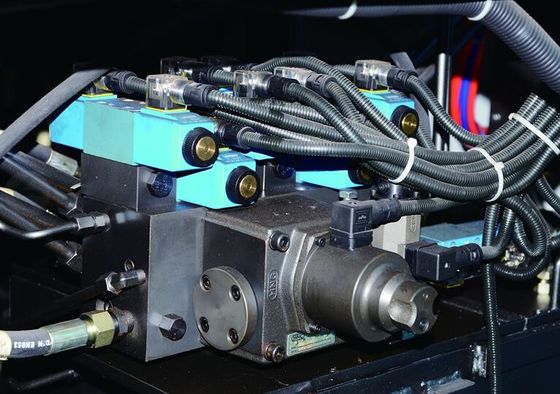 Three Layer Jerry Can Hdpe Blow Moulding Machine